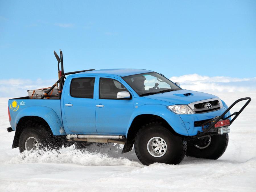  Toyota Hilux AT44 Arctic Trucks 2007 года  (фото 6 из 30)